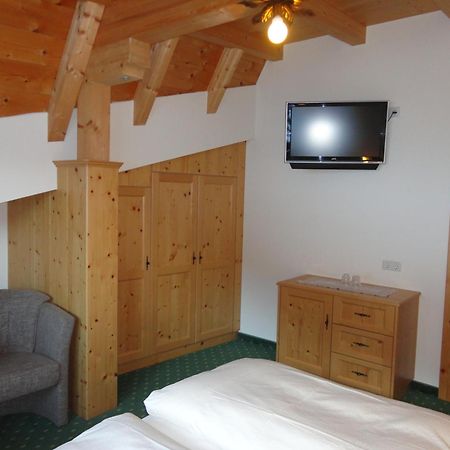 קלטנבאך Hotel Garni Klocker חדר תמונה