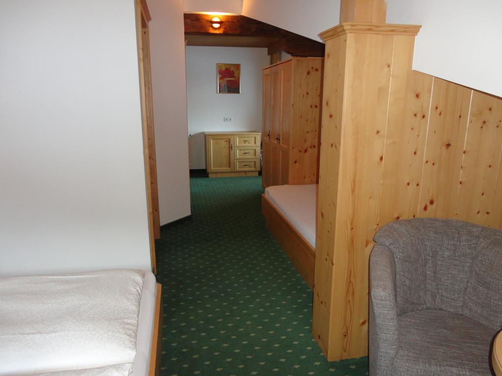קלטנבאך Hotel Garni Klocker חדר תמונה
